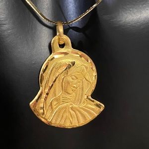 22k Gold "Mama Mary" Pendant.